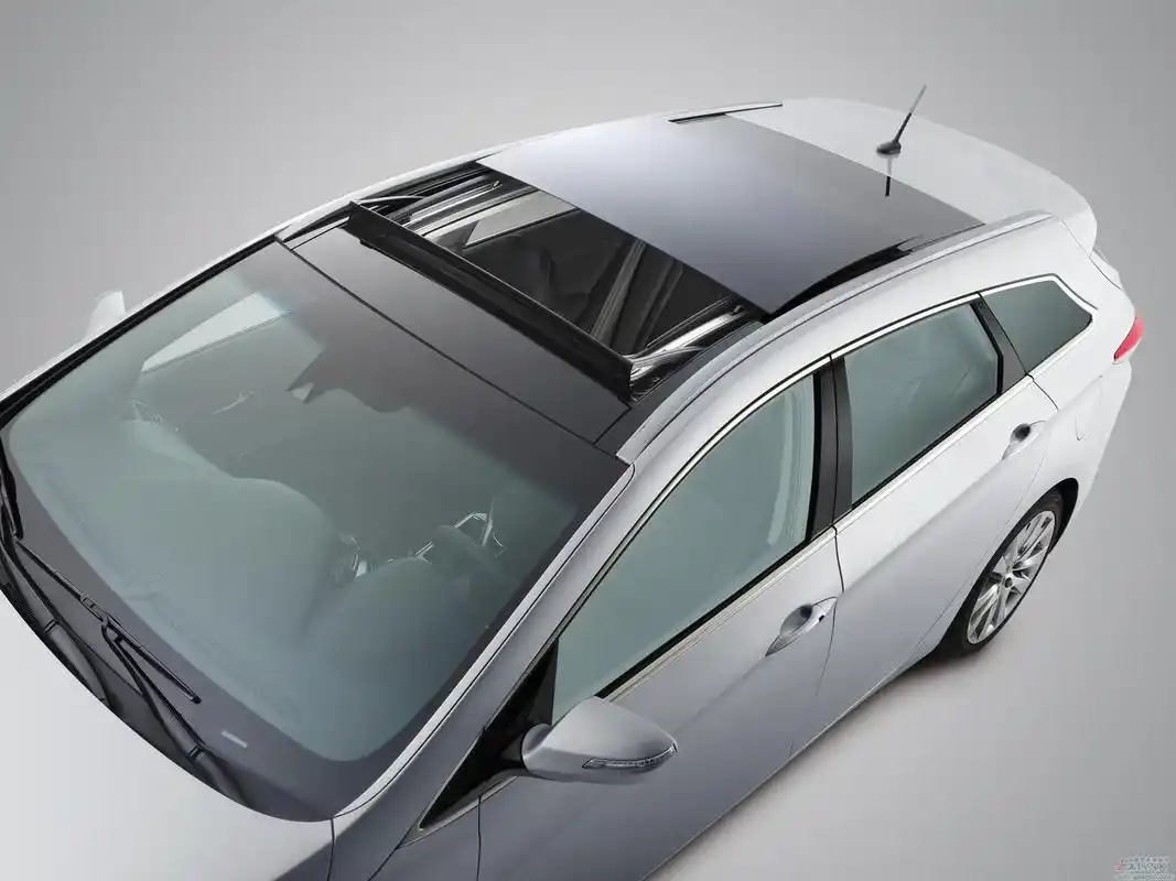 中国汽车天窗配置率达50%以上 全景天窗将成主趋势