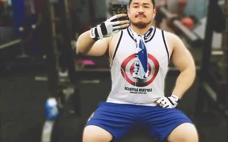 可爱肌肉壮熊俯卧撑混剪呢