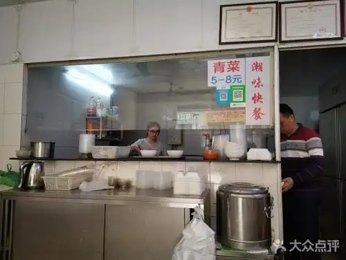 汤粉店的厨房装修
