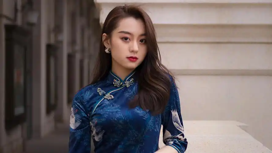 中华古典旗袍美女气质写真