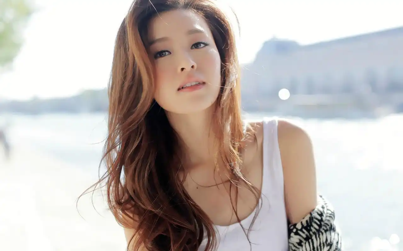 文咏珊时尚写真高清桌面壁纸