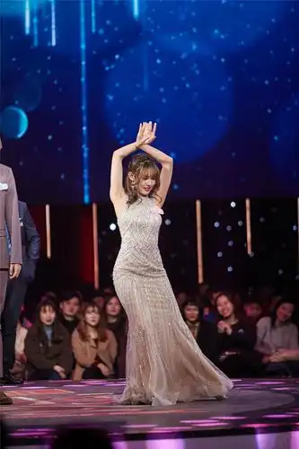 新相亲大会杨玲个人资料哪里人 高学历美女家财万贯 新相亲大会周莉莉