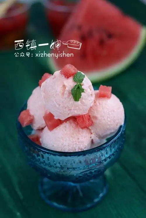 来一种你想不到的西瓜冰淇淋做法,超快手还简单!