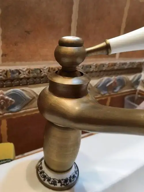 仿古水龙头拆解