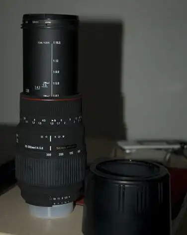 出售 物品:适马70-300mm f4-5.6 apo dg macro尼康口(95新)