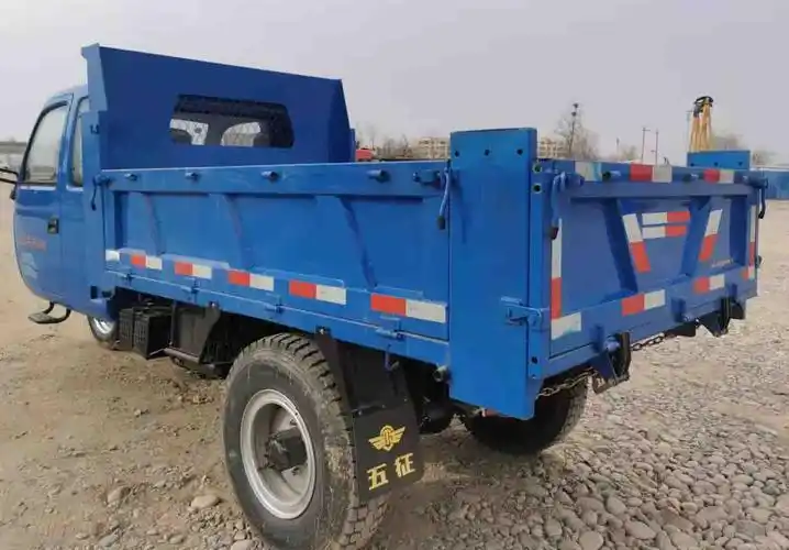 7ypjz17100pd61五征牌28马力单桥柴油28米国二自卸三轮汽车