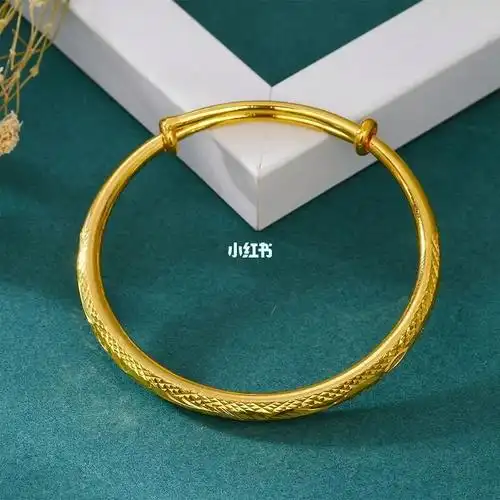 送妈妈金镯子