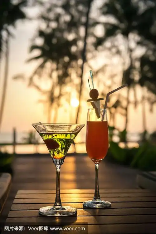 日落鸡尾酒