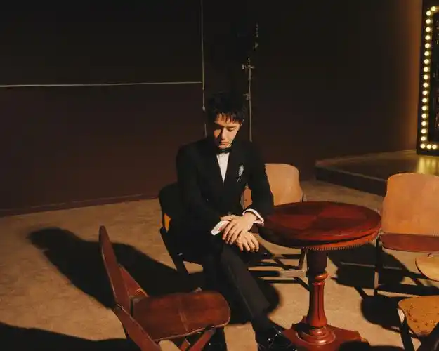 driesvannoten##王一博##王一博提名金鸡最佳男配角##王一博亮相金鸡