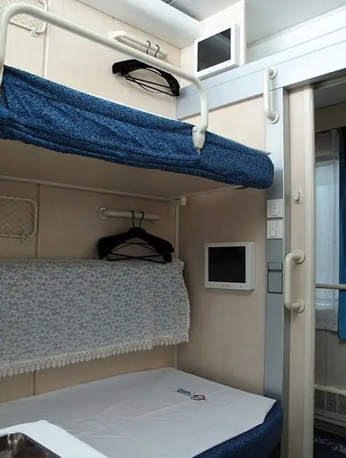 z62次列车高级软卧一个屋子几个人 - 你问我答网