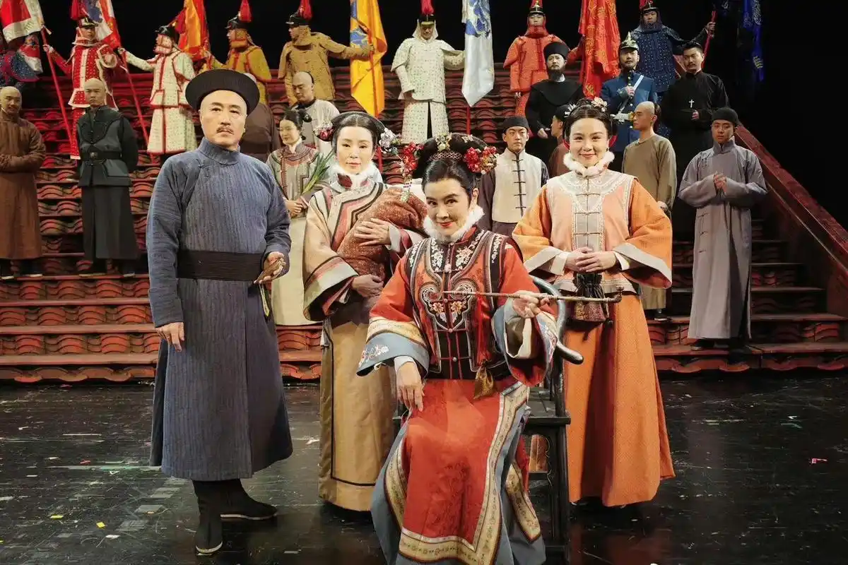 梁丹妮:北京人艺开年大戏《正红旗下》完美落幕.