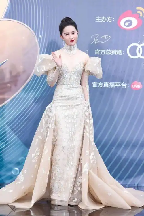 历年微博电影之夜最佳造型##2024微博电影之夜官宣##微博电影之夜