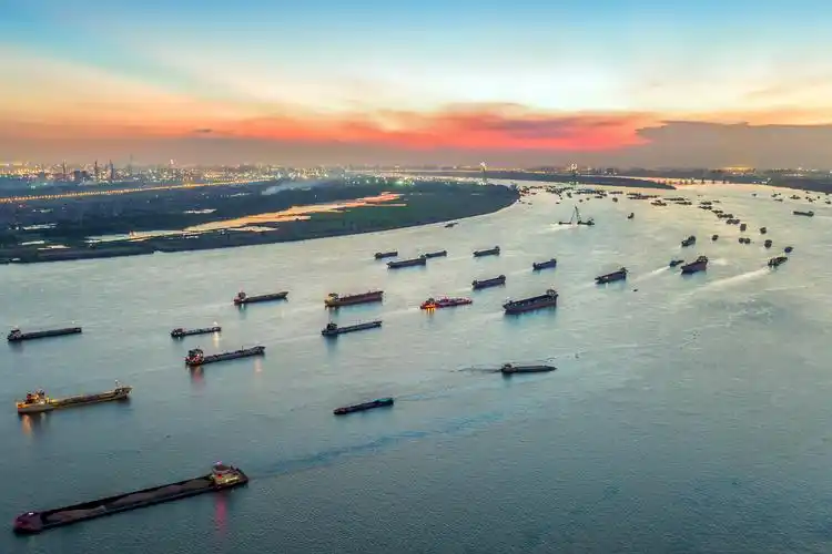 长江流域水患逐年增多的主要原因2:云梦泽和彭蠡泽的消失,使得洪灾