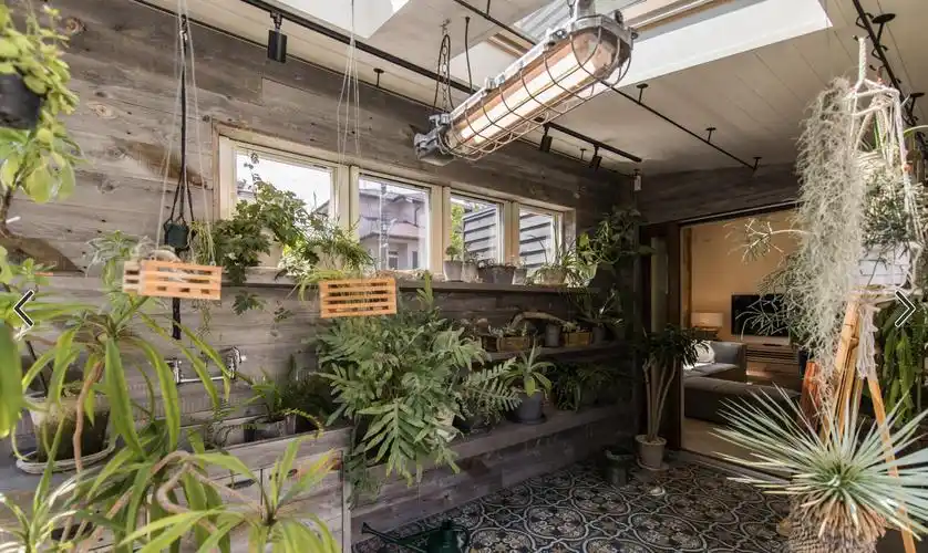 300㎡的农村别墅,光硬装就花了45w,最爱院子里的阳光花房!