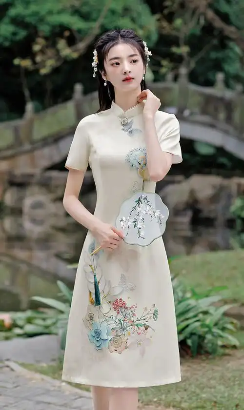 旗袍2024年新款时尚日常大小姐改良版小个子贵夫人连衣裙旗开得胜