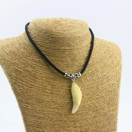 包邮狼牙吊坠辟邪黑狗牙项链男士情侣首饰配饰真品霸气生日礼物女