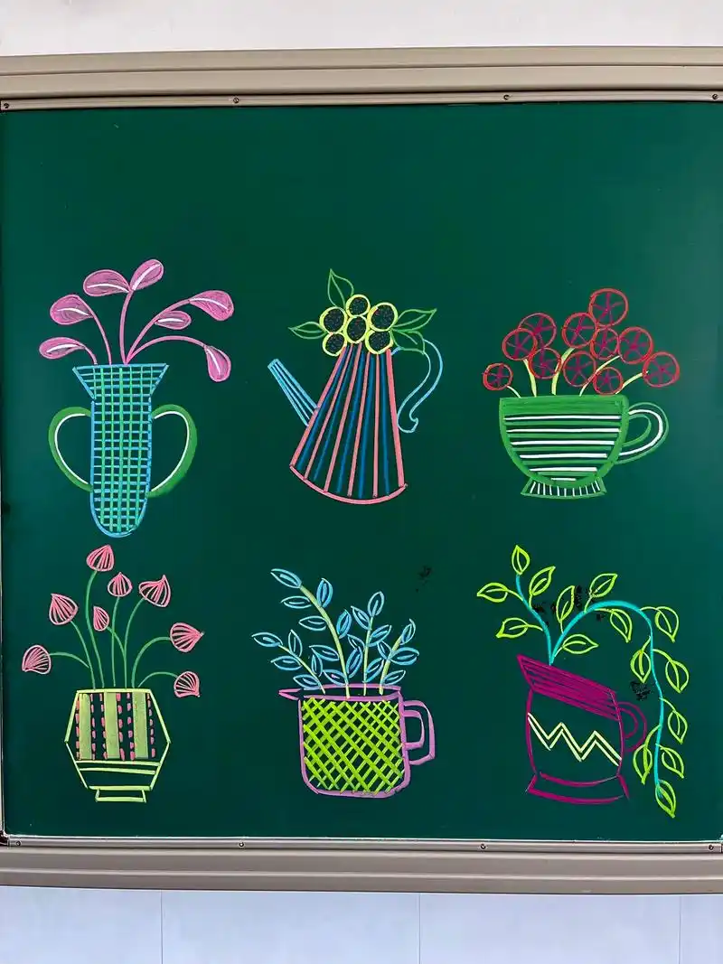 黑板报边角小插图.#黑板报粉笔画 #粉笔画 #图文伙伴计划  - 抖音