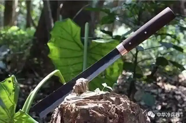 云南第一宝刀阿昌族户撒刀