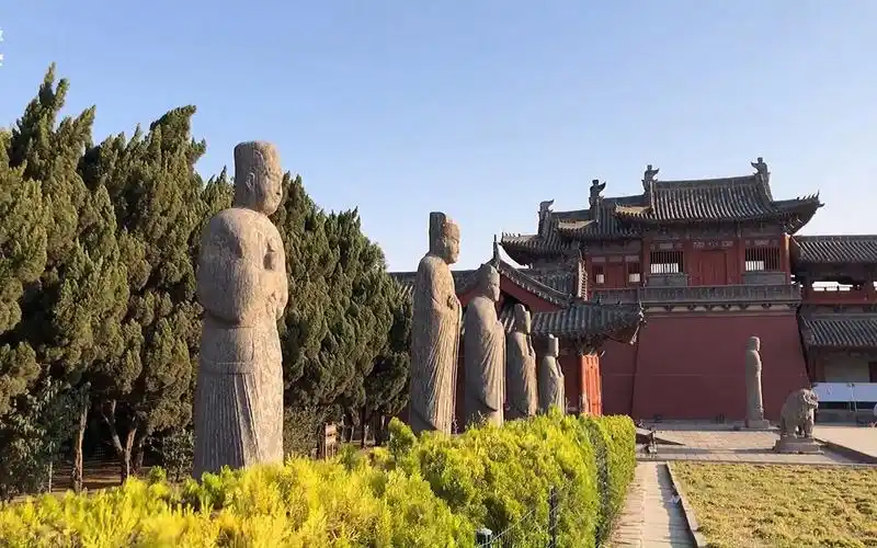 北宋皇陵最体面的永昭陵成了公园,每天都有大妈给皇帝跳广场舞_哔哩