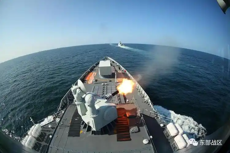 东海某海域苏州舰拉响战斗警报
