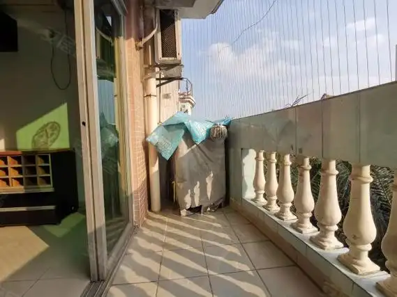 阳光花园下水径地铁口 精装三房 朝南 家私齐全 看房方便,布吉租房