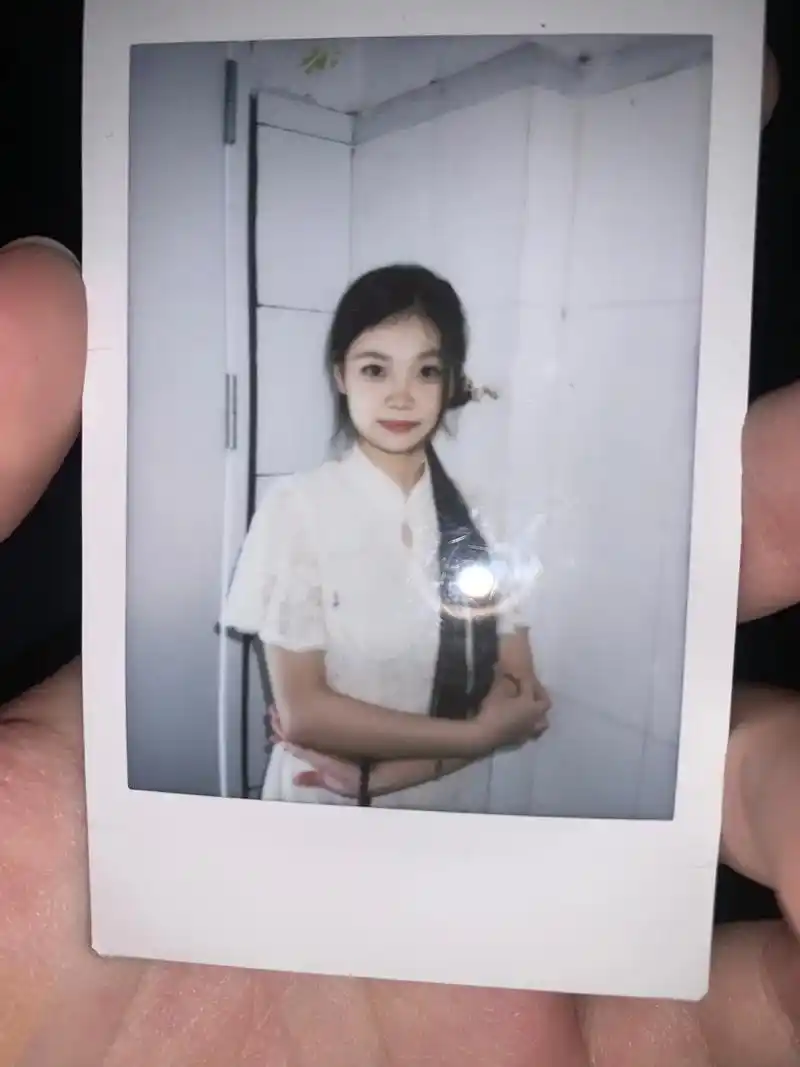 校运会 #校园随拍 #拍立得 相机拍照真的超级好看 - 抖音