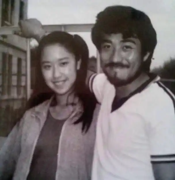 演员赵珈琪:撮合母亲与姑父再婚,嫁摆摊丈夫生一子,儿子成骄傲