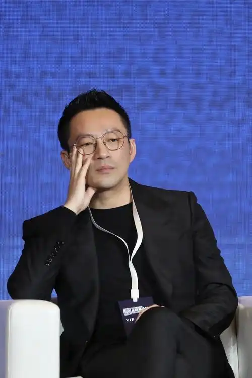 汪小菲公开离婚协议书,泄露大s信息遭起诉