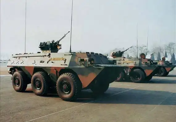 中国正研制8x8装甲车族 步战型将首先装备军队