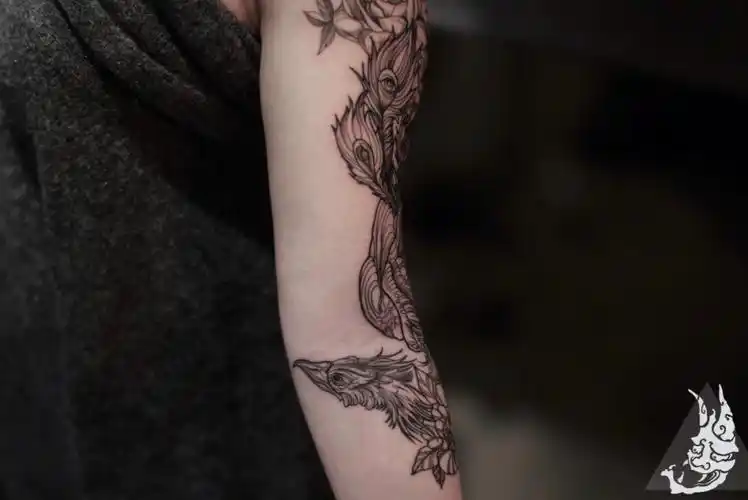 凤凰08线条纹身tattoodesign