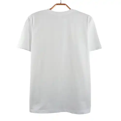 白色t恤背面
