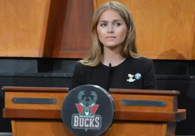 原创雄鹿老板女儿一夜成名曾豪言买下尼克斯如今24岁仍单身