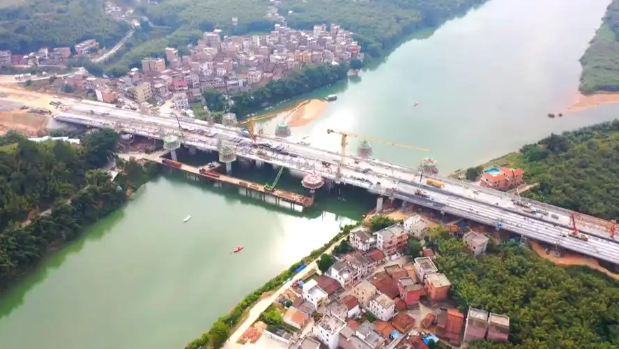广宁文旅路文旅桥新建工程全线贯通