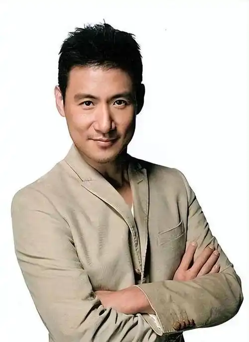 张学友谈李连杰,我穿李小龙的衣服,李连杰做我的替身演员_王杰_声线