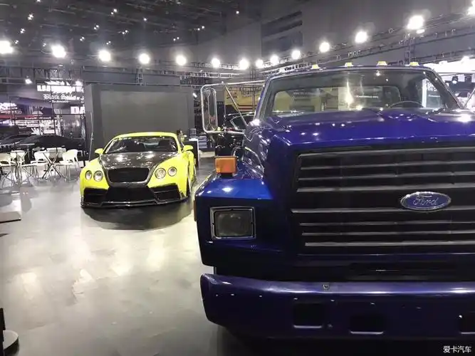 全国首台福特f700气动避震