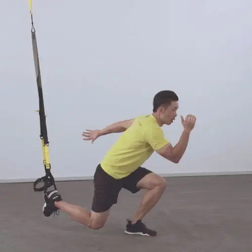 trx 右侧悬挂箭步蹲跳