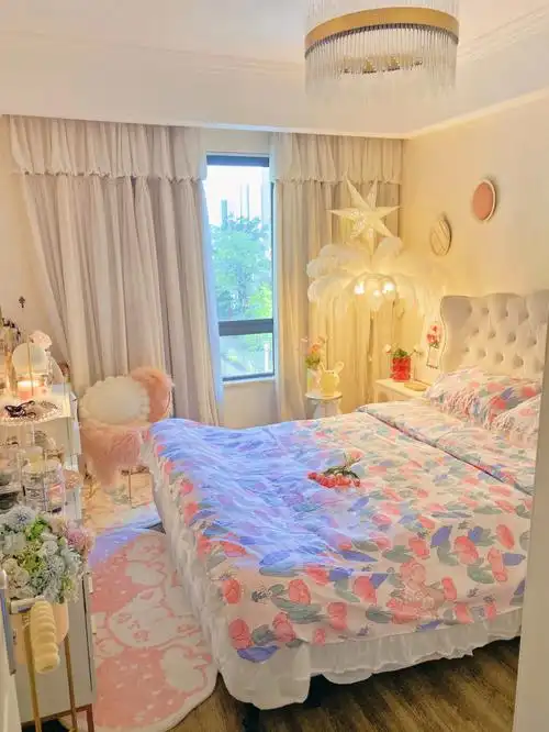 充满花香味的女生卧室可以宅到天荒地老