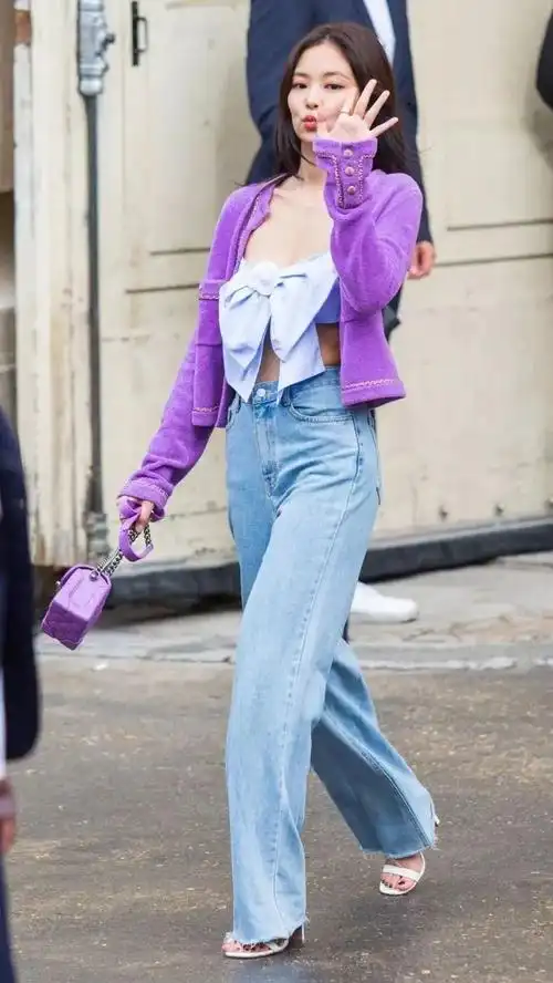 2020年这4条"渣女裤"正流行,比阔腿裤显腿长,比直筒裤舒适!