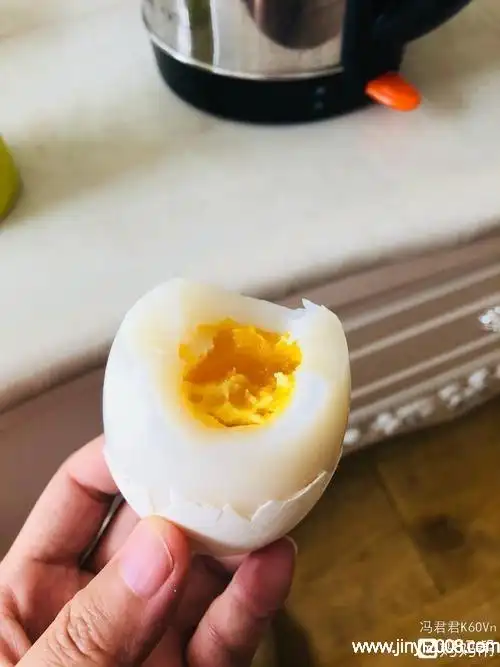 鹅蛋煮着吃好还是炒着吃好鹅蛋煮的时间长了还能吃吗