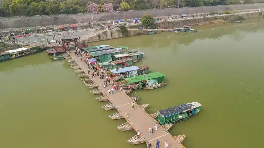 原创古浮桥由100只小船拼接而成被誉为江西赣州一绝