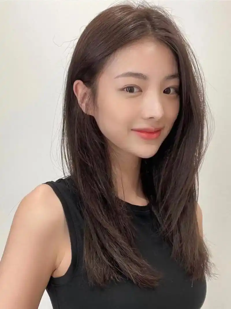层次中长发发型,因为 - 抖音