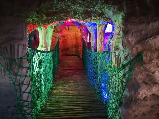 大圣快来花果山中逍遥游水帘洞内享盛宴