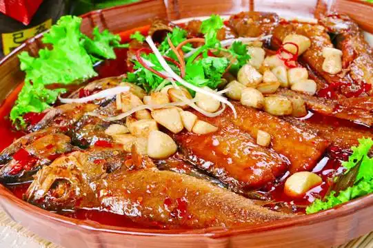 酱焖海杂鱼图片