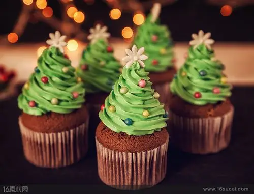 盘子上美味的西式点心高清摄影图片