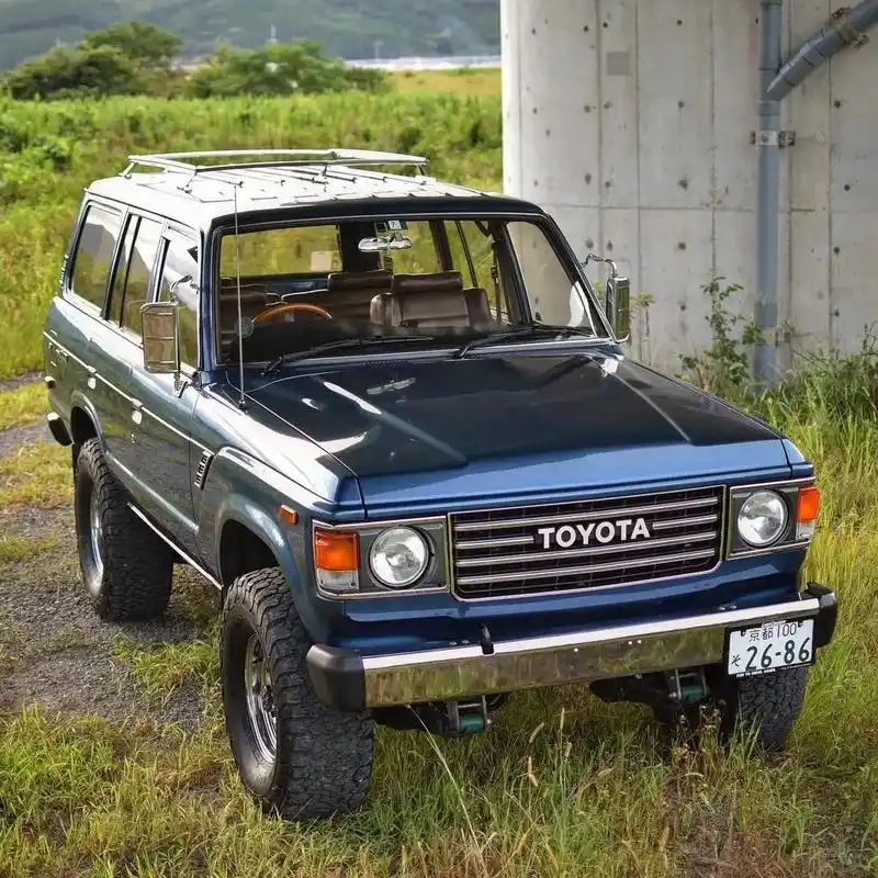 丰田lc60.音乐响起,有多少人被带回到当年的青春里?#硬派 - 抖音