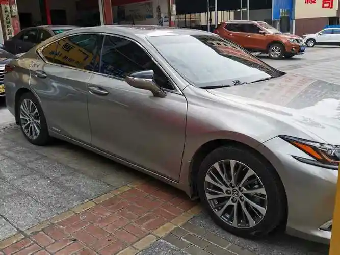 永州2021年3月雷克萨斯es2020款300h尊享版香槟色手动挡