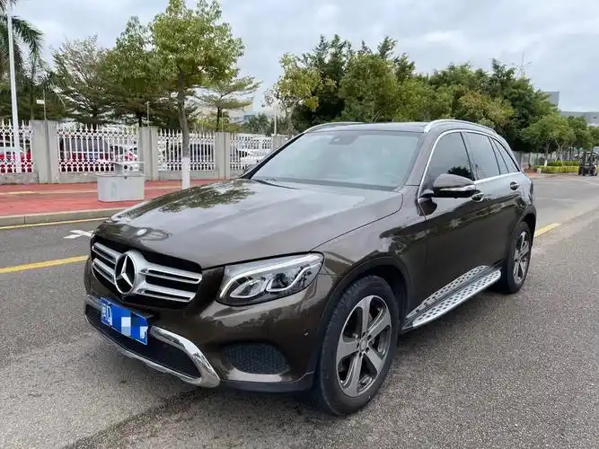 16年奔驰glc260四驱豪华版 带车道偏离辅助 360全景