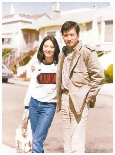 1974年,秦汉对怀孕8月妻子说:我爱上林青霞了,但也不想失去你