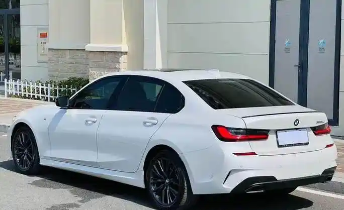 厦门二手宝马3系 2022 款 325li m运动曜夜套装 白色 - 小猪二手车