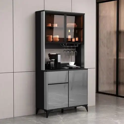 为此,小编专门搜罗了一些酒柜设计的实物展示图,供大家参考